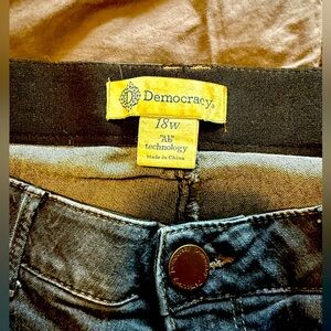 Democracy 18W bootcut jeans